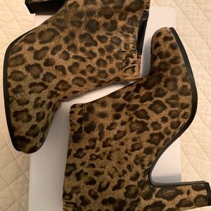 Womens Sam & Libby Selena Leopard Booties